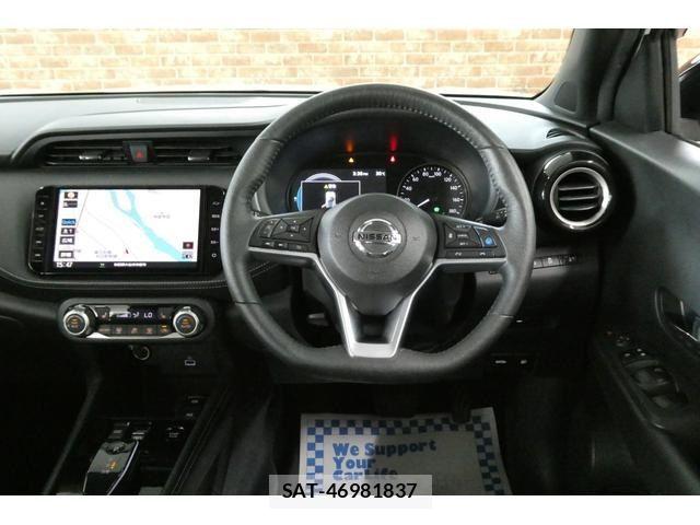 Nissan KICKS 2023-09 8880313-17