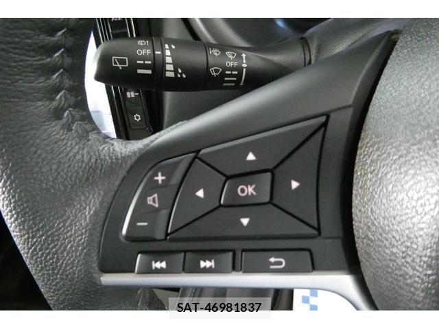 Nissan KICKS 2023-09 8880313-24