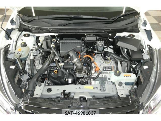 Nissan KICKS 2023-09 8880313-28