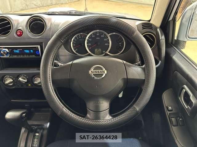 Nissan KICKS 2011-06 6276612-9