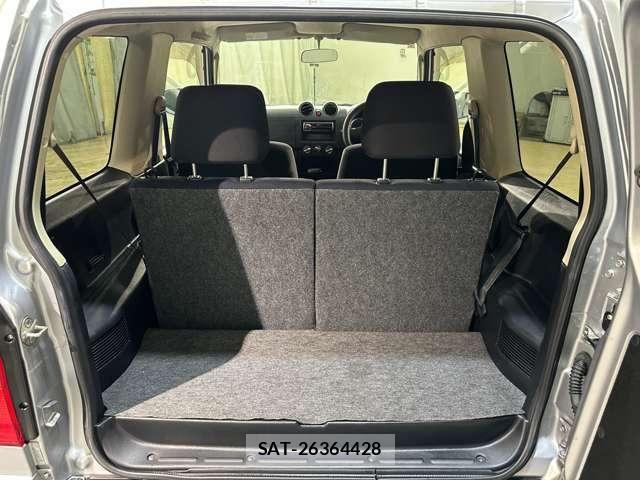 Nissan KICKS 2011-06 6276612-19