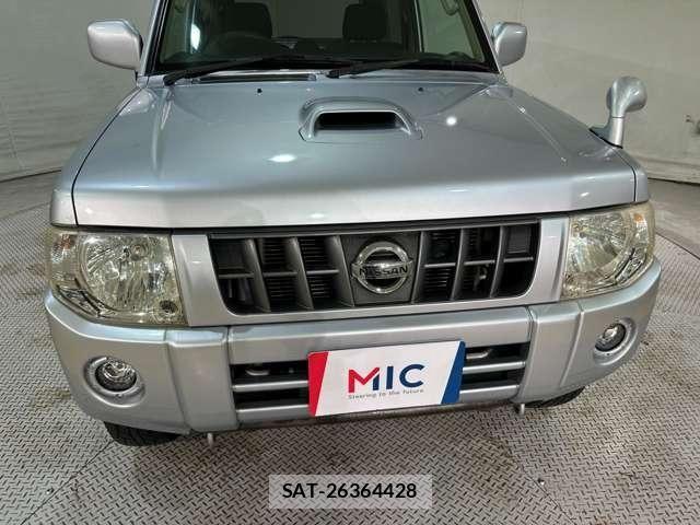 Nissan KICKS 2011-06 6276612-23