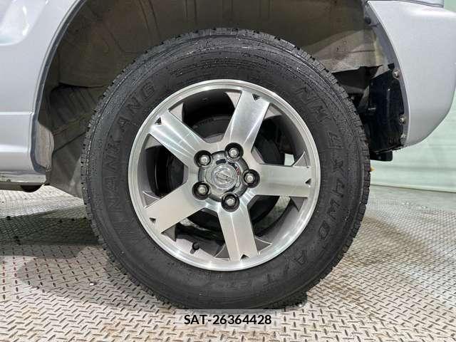 Nissan KICKS 2011-06 6276612-28