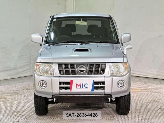 Nissan KICKS 2011-06 6276612-2