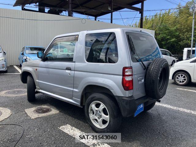 Nissan KICKS 2009-01 6683829-2