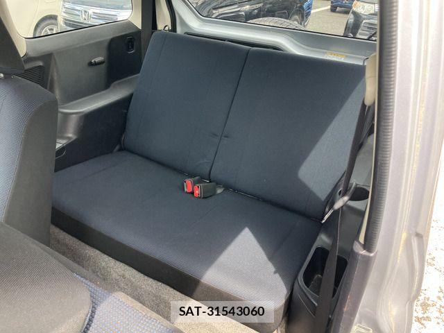 Nissan KICKS 2009-01 6683829-4