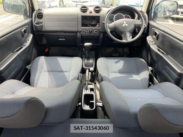 Nissan KICKS 2009-01 6683829-5
