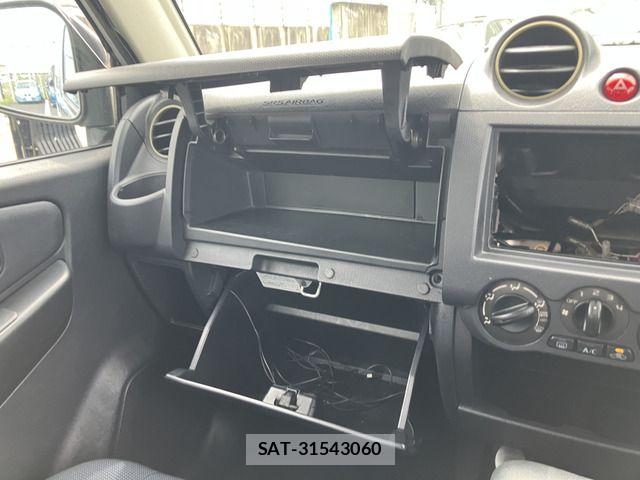 Nissan KICKS 2009-01 6683829-7