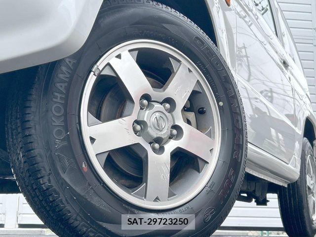 Nissan KICKS 2011-06 7392535-9