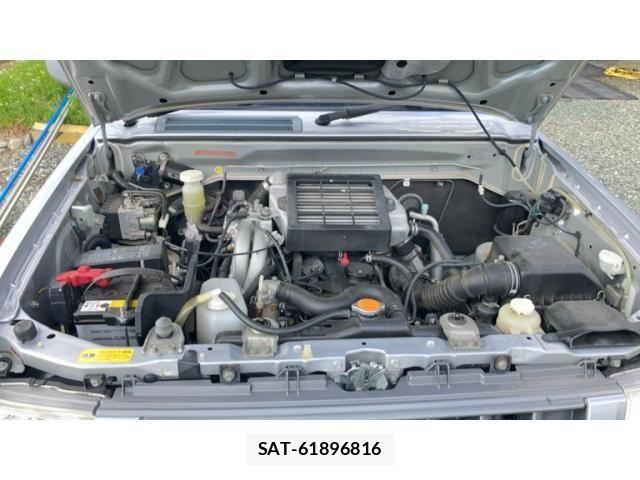 Nissan KICKS 2012-02 7455204-12
