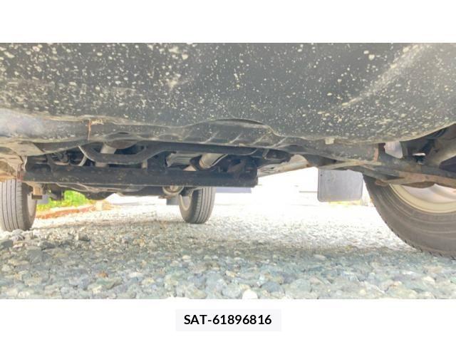 Nissan KICKS 2012-02 7455204-13