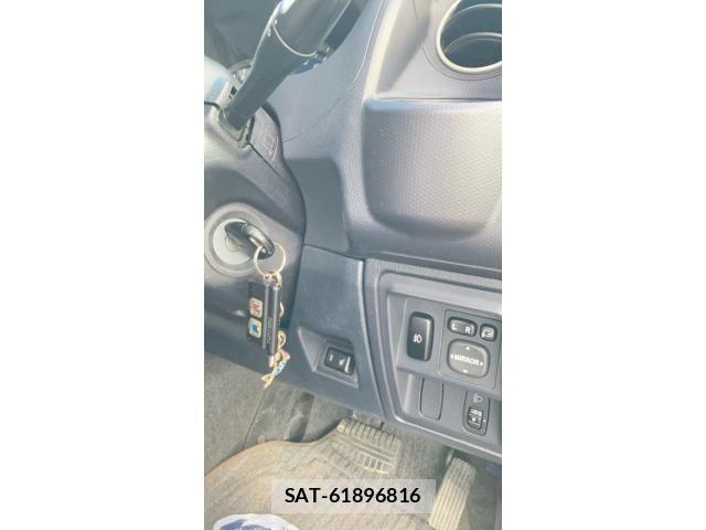 Nissan KICKS 2012-02 7455204-16