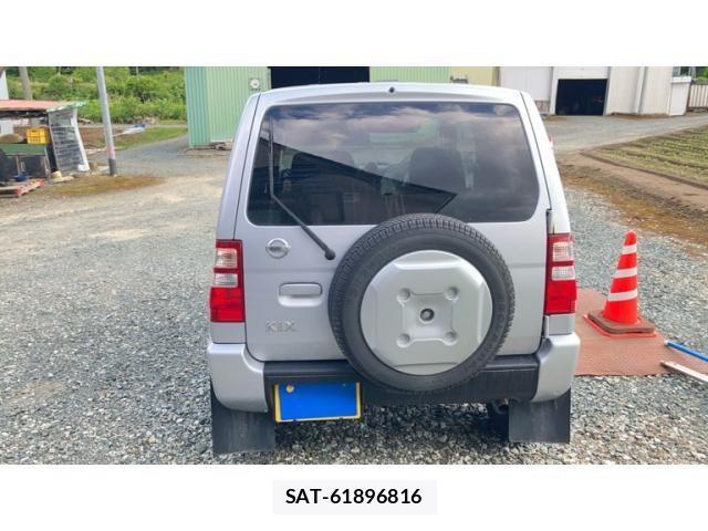 Nissan KICKS 2012-02 7455204-4