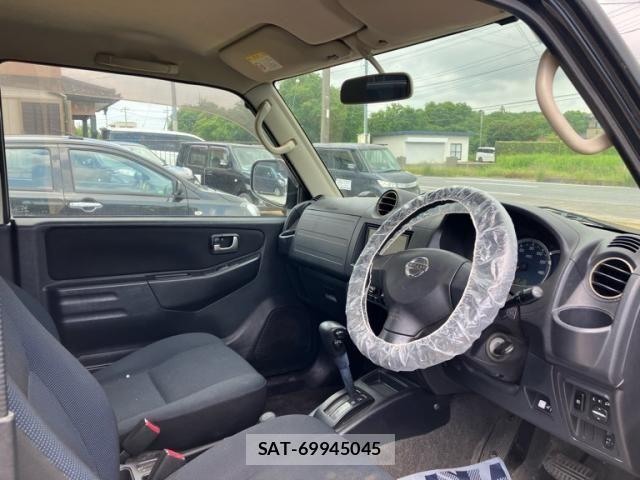 Nissan KICKS 2009-07 7786100-9