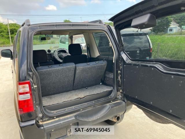 Nissan KICKS 2009-07 7786100-17