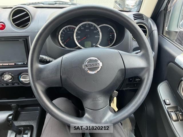 Nissan KICKS 2009-09 8099909-12