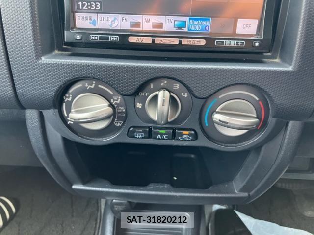Nissan KICKS 2009-09 8099909-16