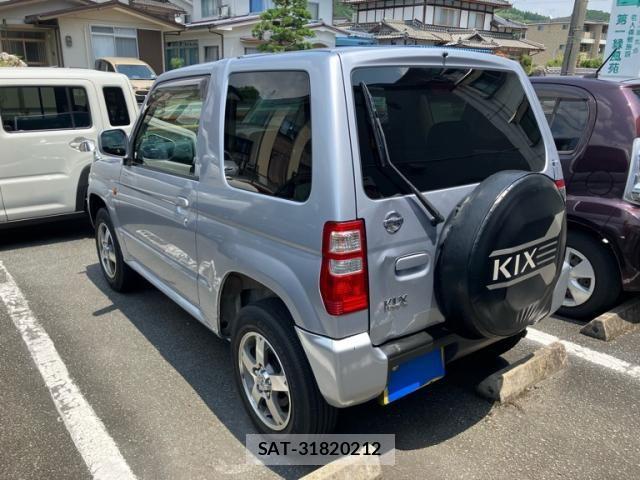 Nissan KICKS 2009-09 8099909-1