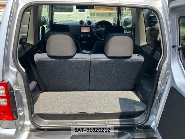 Nissan KICKS 2009-09 8099909-8