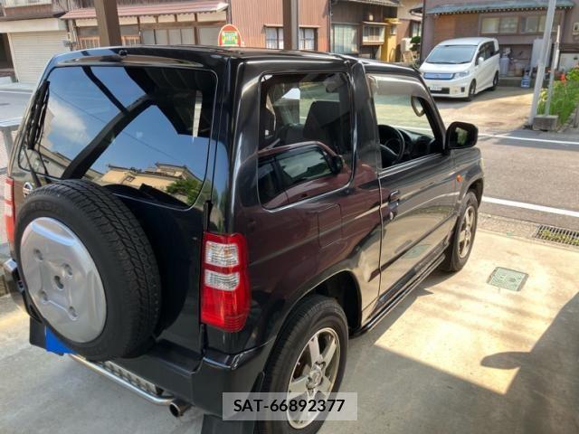 Nissan KICKS 2011-10 8099910-1