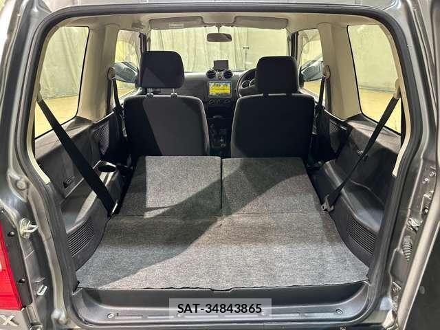 Nissan KICKS 2011-08 8336399-18