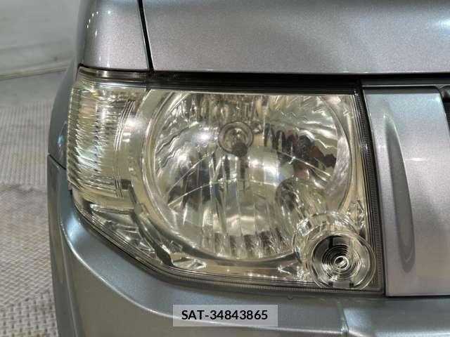 Nissan KICKS 2011-08 8336399-22