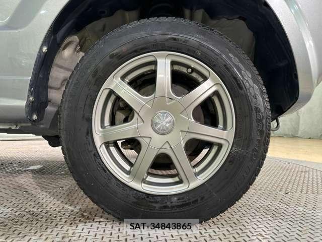 Nissan KICKS 2011-08 8336399-23
