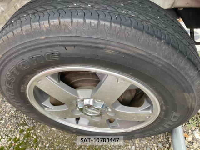 Nissan KICKS 2010-09 8413068-12