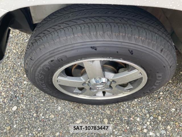 Nissan KICKS 2010-09 8413068-13