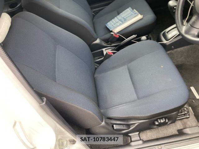 Nissan KICKS 2010-09 8413068-16