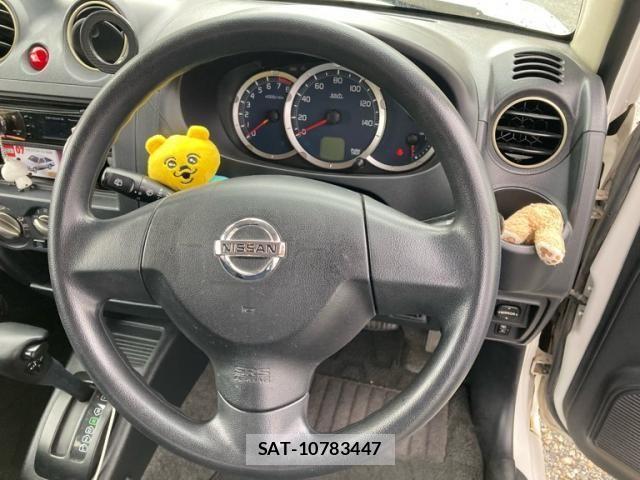 Nissan KICKS 2010-09 8413068-17