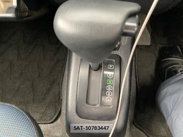 Nissan KICKS 2010-09 8413068-19