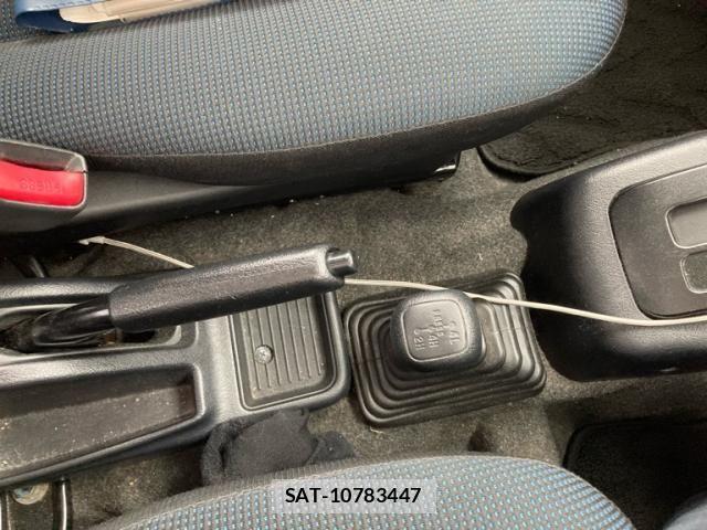 Nissan KICKS 2010-09 8413068-20