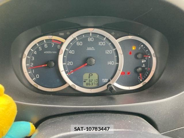 Nissan KICKS 2010-09 8413068-21