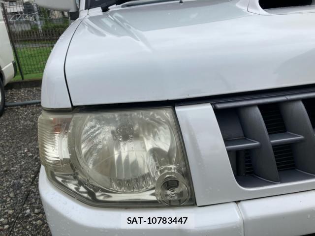 Nissan KICKS 2010-09 8413068-2