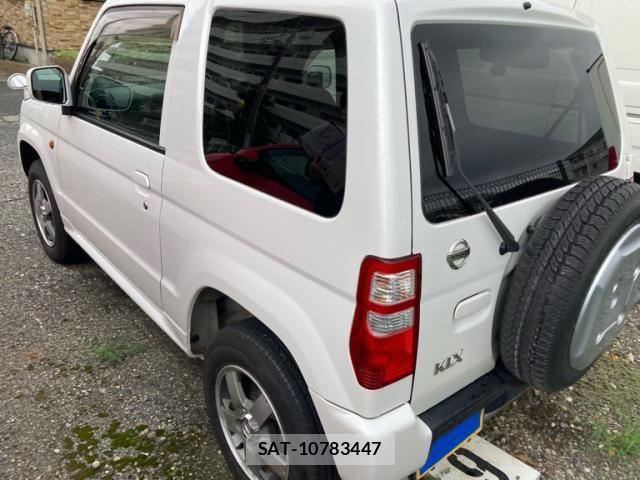 Nissan KICKS 2010-09 8413068-6