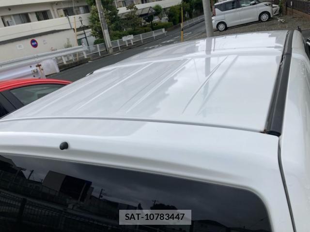 Nissan KICKS 2010-09 8413068-7