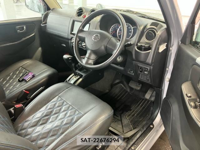 Nissan KICKS 2009-05 8627334-9