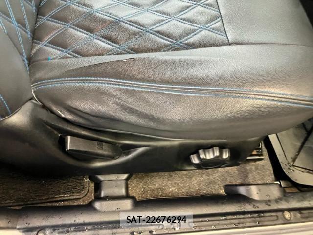 Nissan KICKS 2009-05 8627334-13