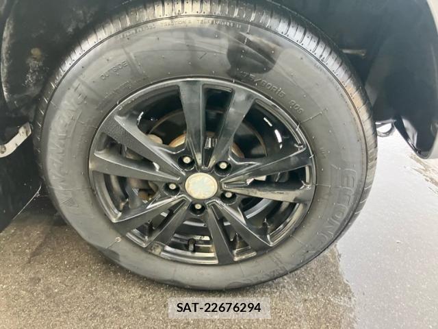 Nissan KICKS 2009-05 8627334-5