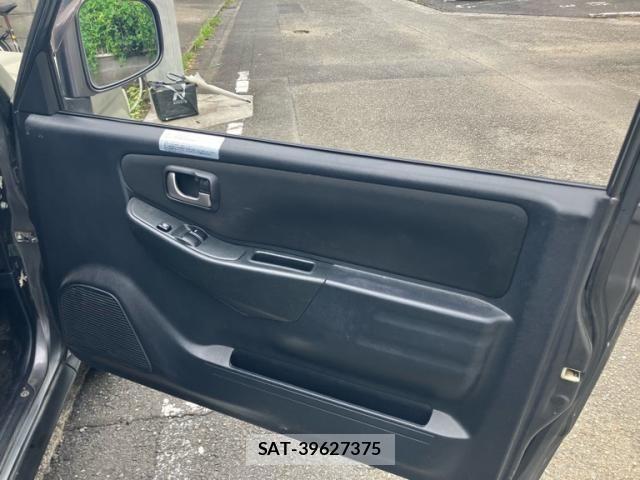 Nissan KICKS 2008-11 8627332-10