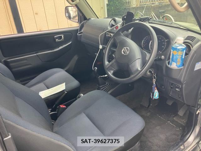 Nissan KICKS 2008-11 8627332-11