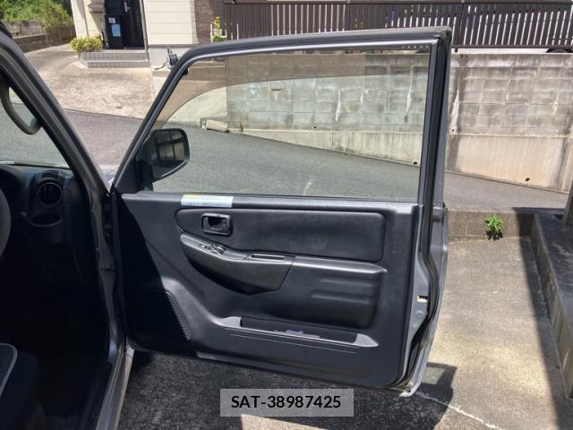Nissan KICKS 2011-11 8666337-10