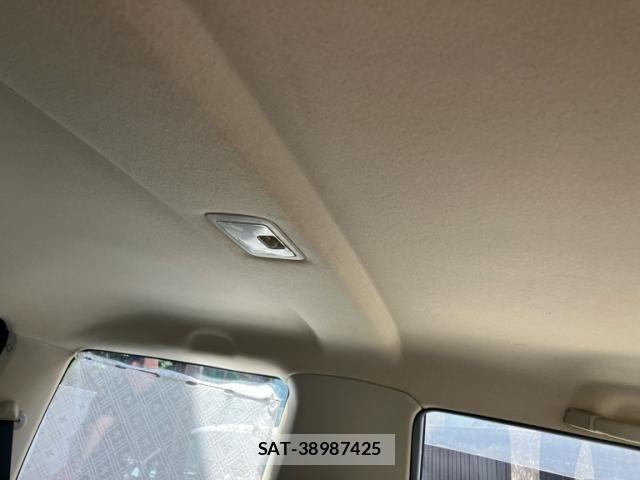 Nissan KICKS 2011-11 8666337-14