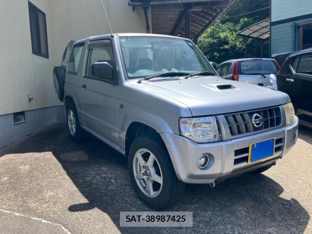 Nissan KICKS 2011-11 8666337-1