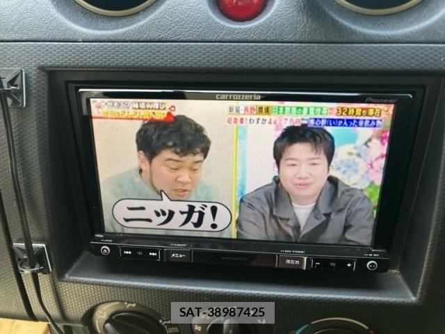 Nissan KICKS 2011-11 8666337-19