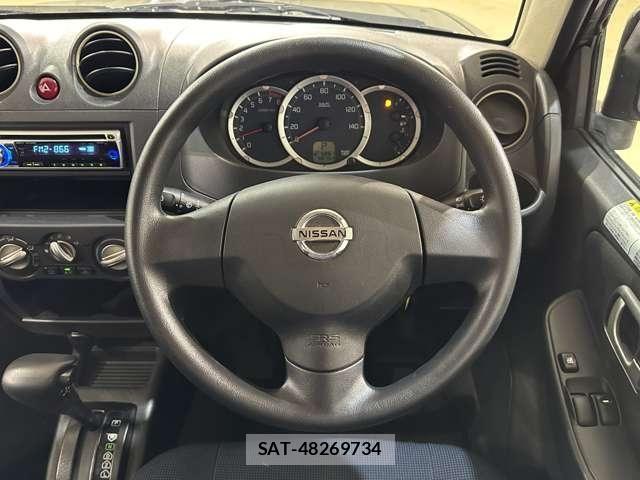 Nissan KICKS 2009-08 8849483-9