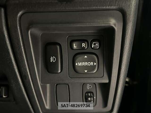Nissan KICKS 2009-08 8849483-11