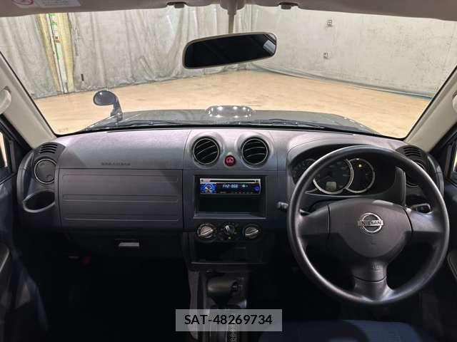 Nissan KICKS 2009-08 8849483-13