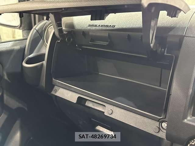 Nissan KICKS 2009-08 8849483-16